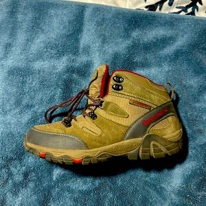 Waterproof Bearpaw Hiking bootss